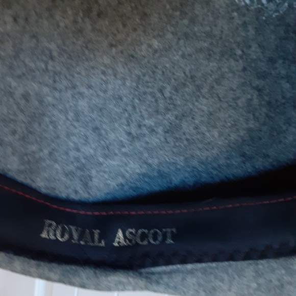 New York Hat Co., ROYAL ASCOT, WOOL, Vented, Domed Style "Newsboy" Cap - Picture 7 of 7